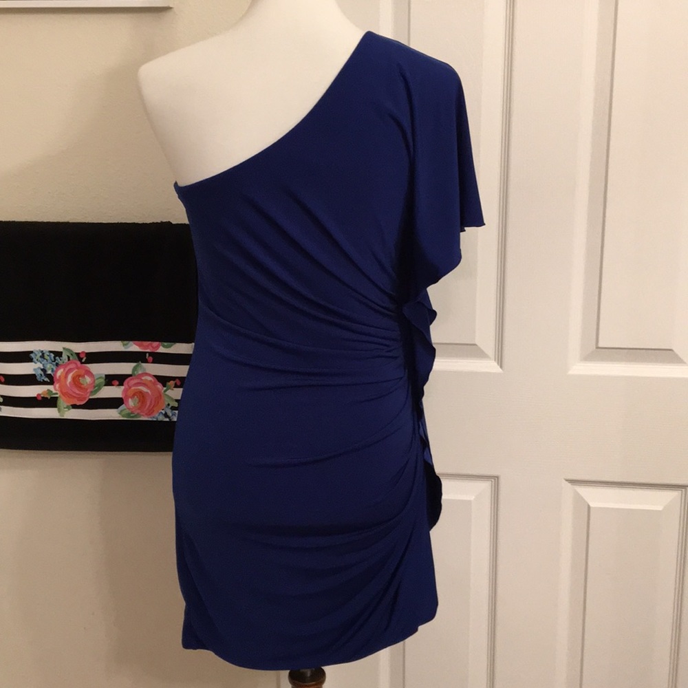 Express dress - Picture 4 of 4